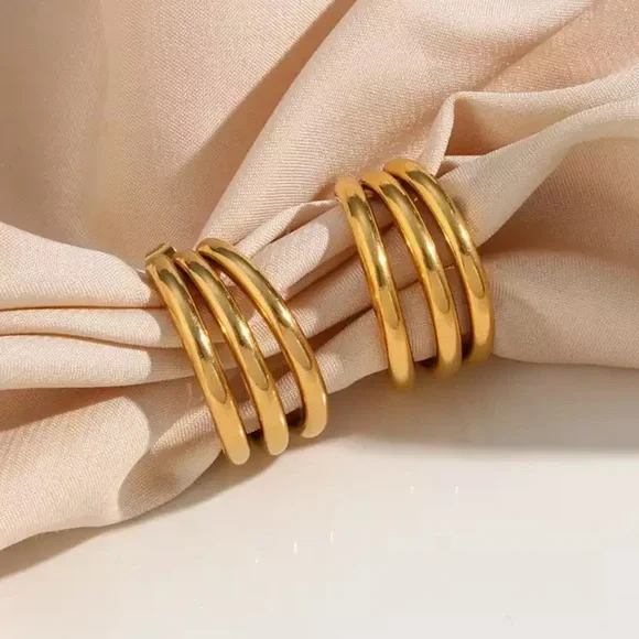 NEW 18K GOLD 3 LAYERS TUBE SHAPE HOOP EARRINGS, NICE EARRINGS, CUTE EARRINGS - Picture 5 of 7